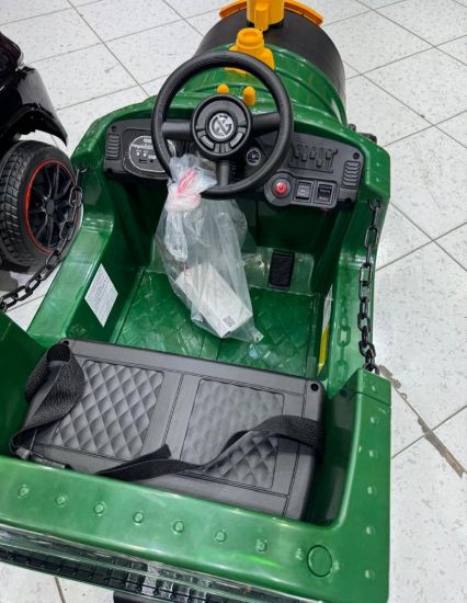 صورة قطار كهربائي للأطفال مع مركبة خلفية